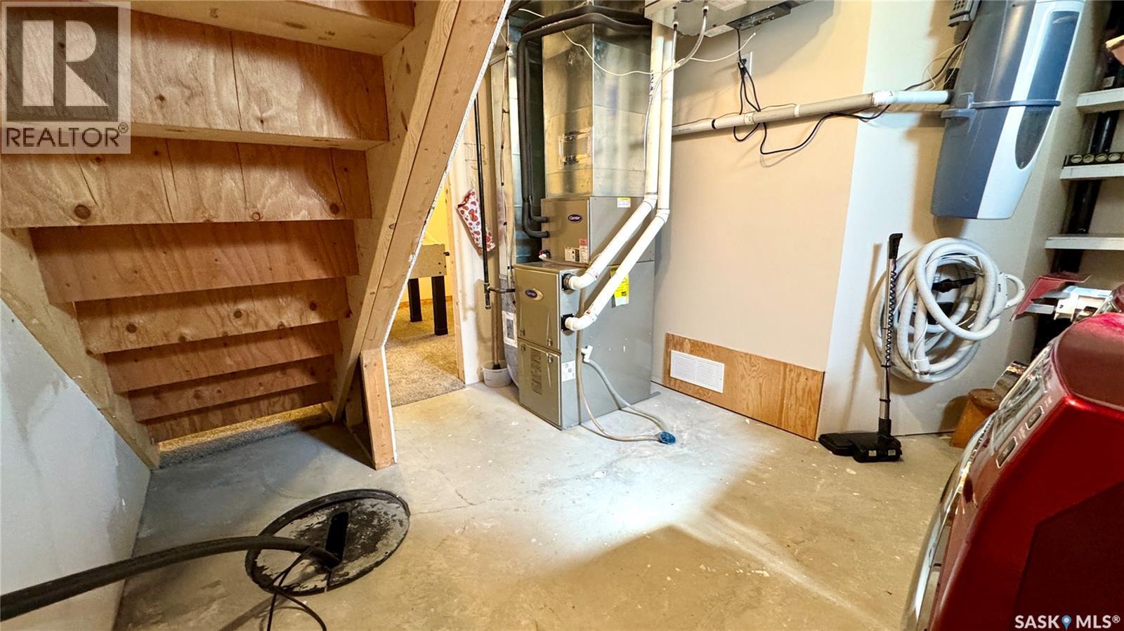 110 Stanley Street, Elbow, SK - Indoor Photo Showing Basement