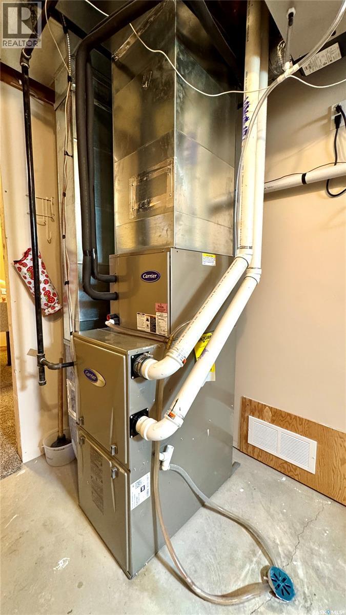 110 Stanley Street, Elbow, SK - Indoor Photo Showing Basement