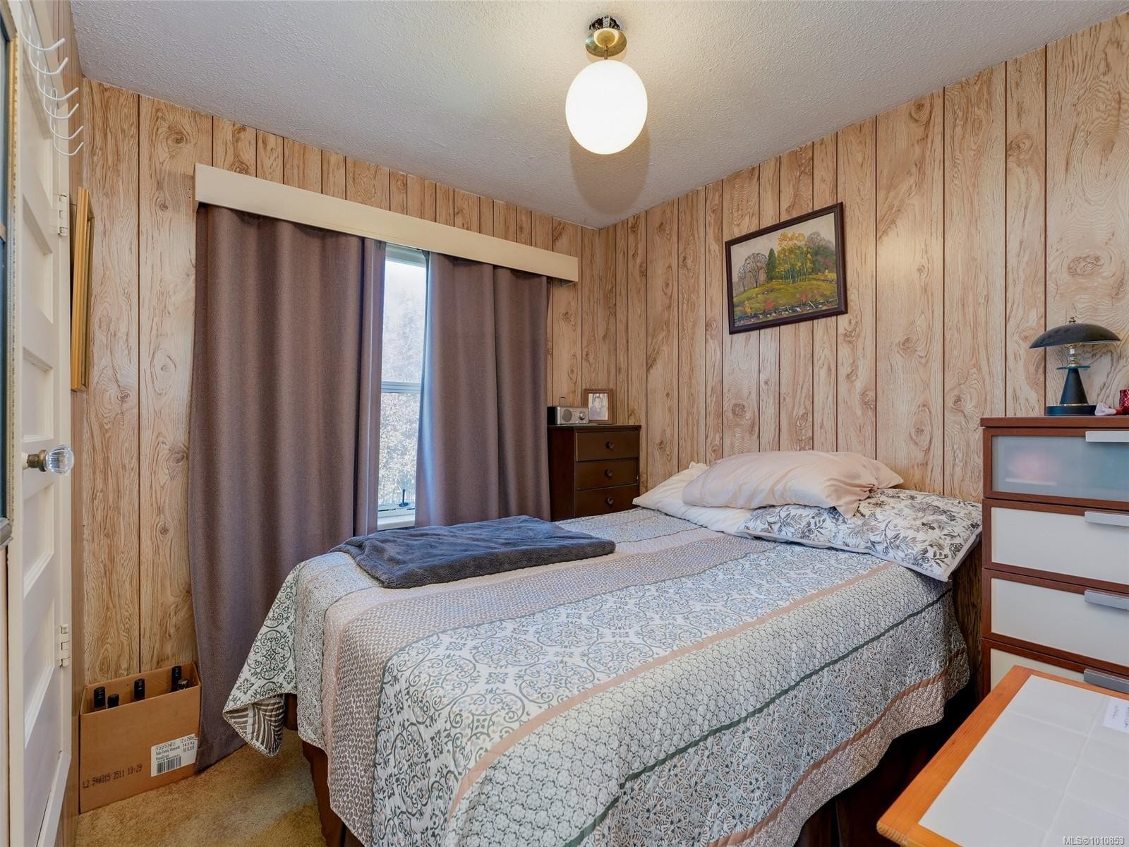 8 Camden Ave, View Royal, BC