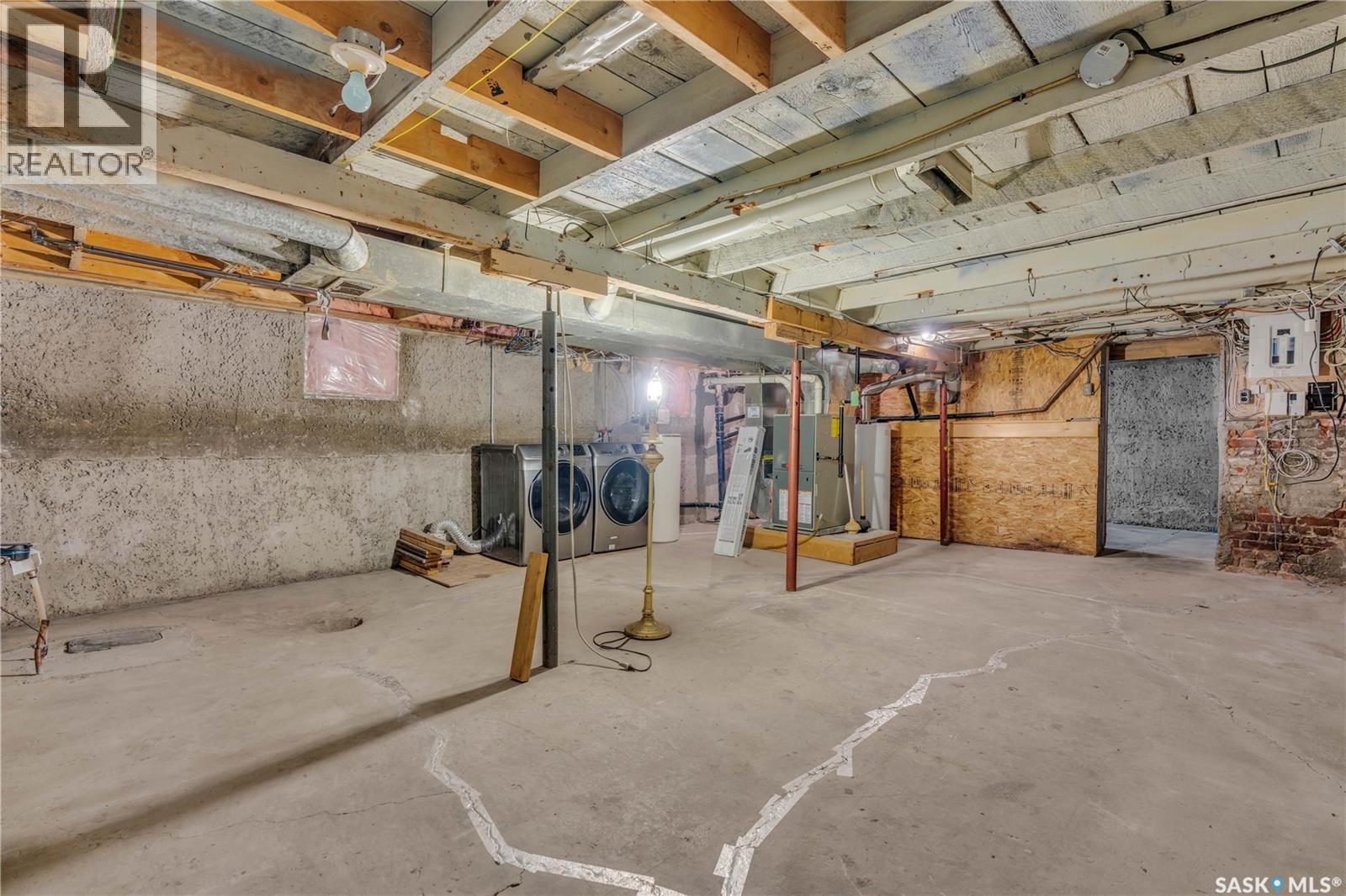 2223 Toronto Street, Regina, SK - Indoor Photo Showing Basement