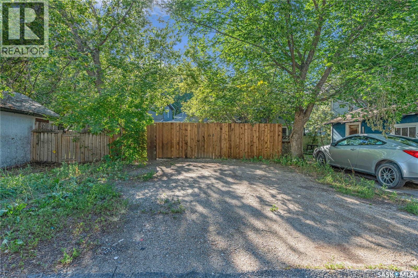 2223 Toronto Street, Regina, SK - Outdoor