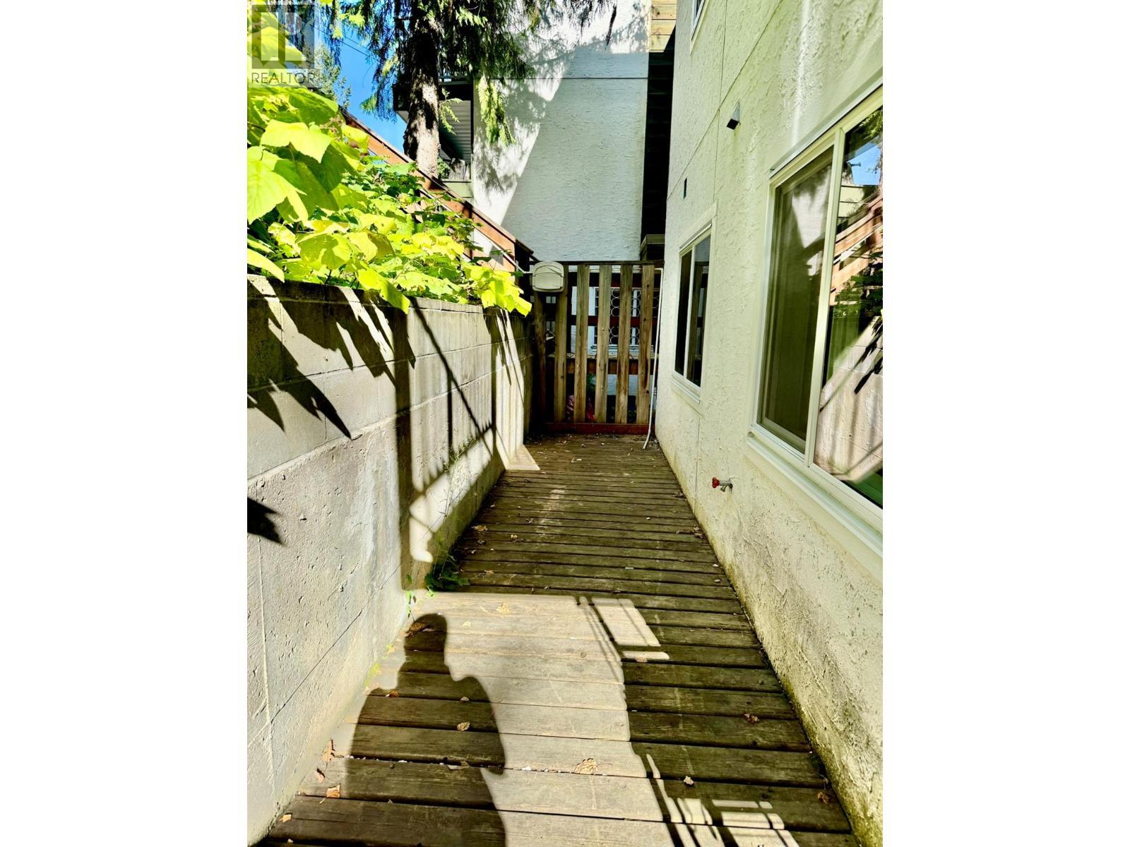 1611 Nickleplate Road Unit# 206, Rossland, BC - Outdoor