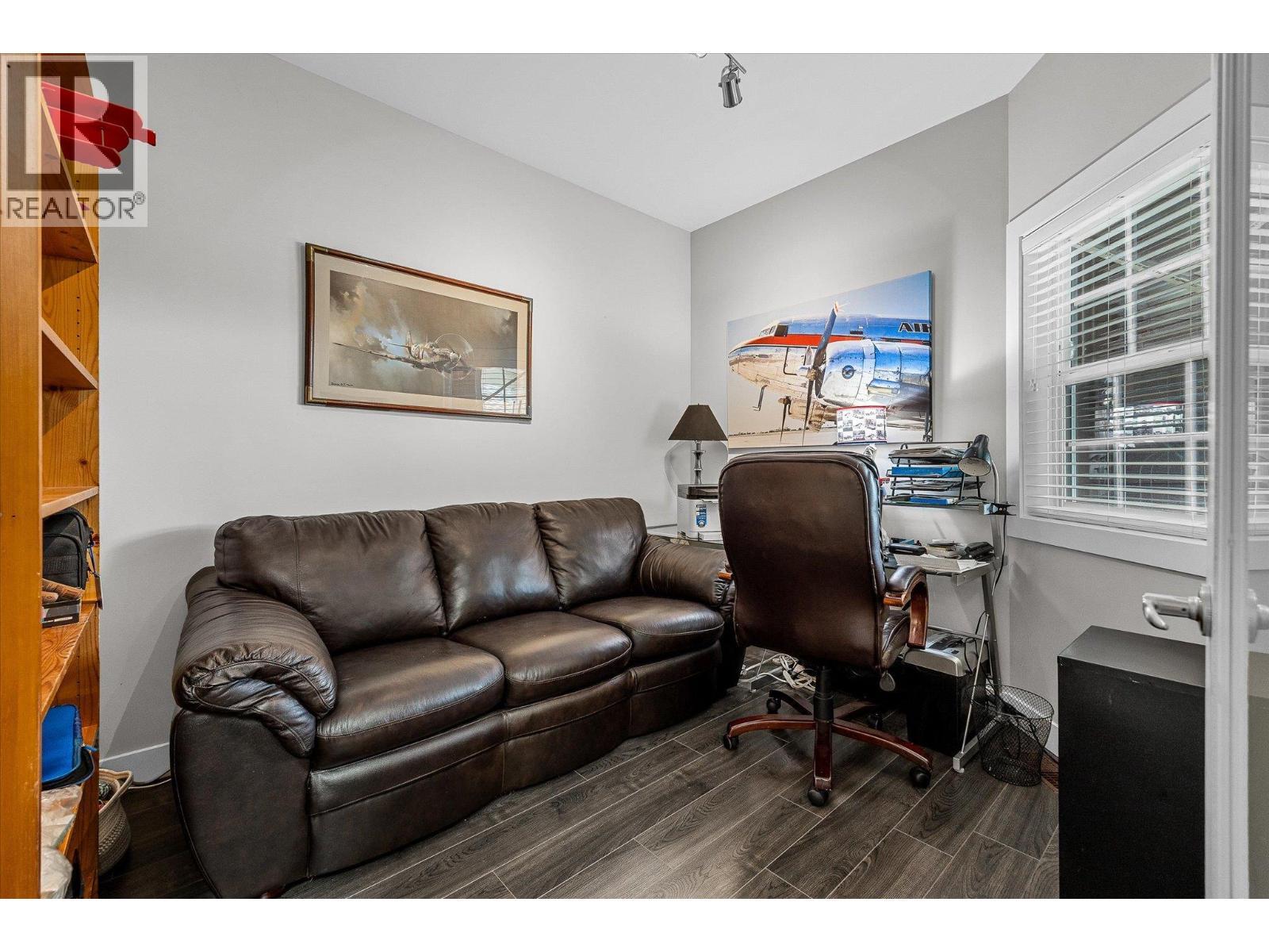 2058 Aspen Drive, Westbank, BC - Indoor Photo Showing Living Room