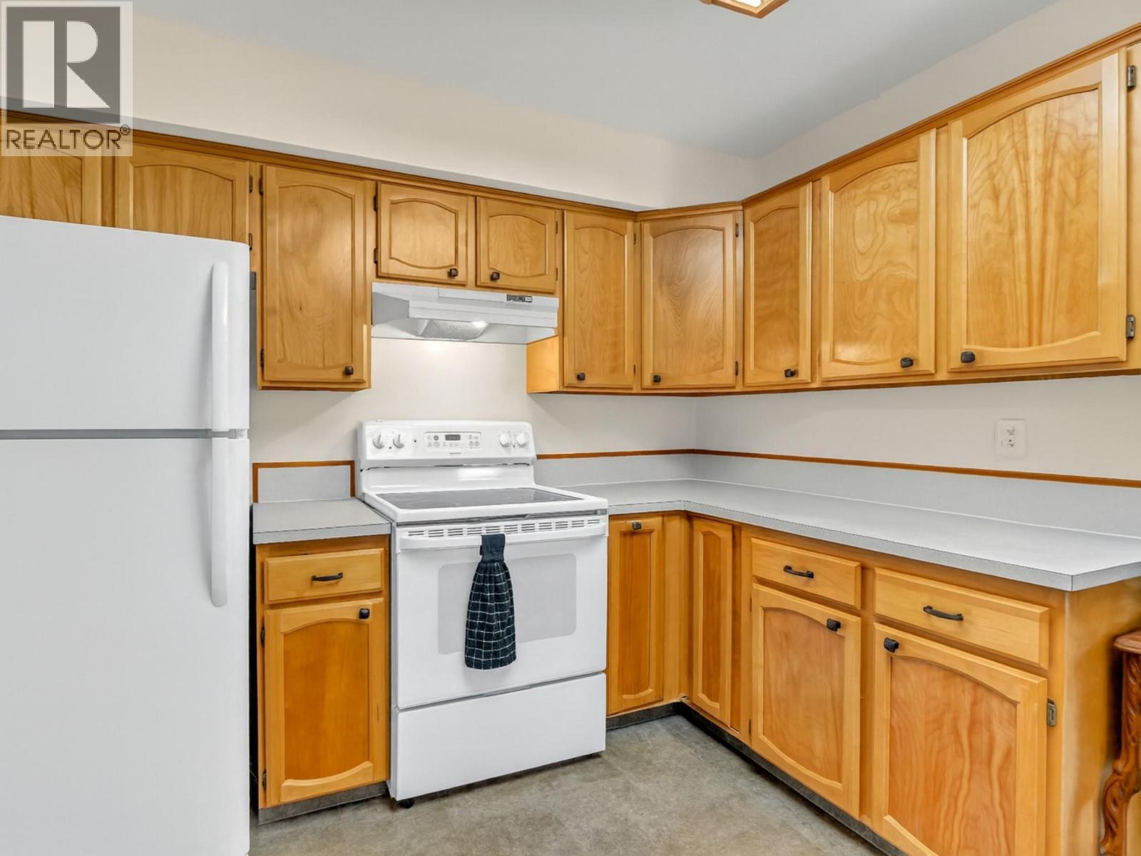298 Yorkton Avenue Unit# 202, Penticton, BC - Indoor Photo Showing Kitchen