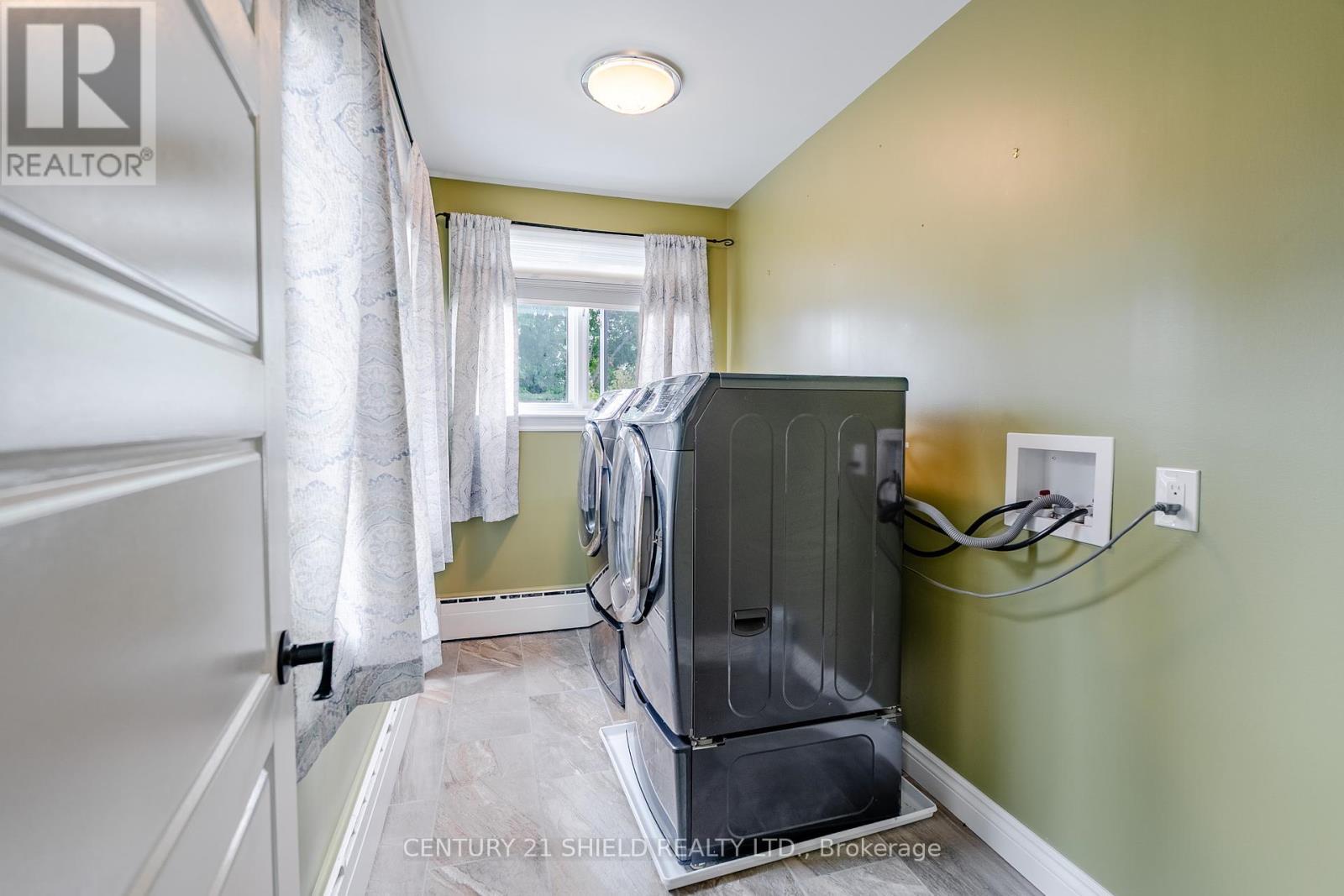 903 Riverdale Avenue, Cornwall, ON - Indoor