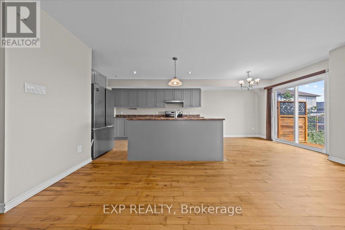 12 John Findlay Terrace, Arnprior, ON - Indoor Photo Showing Kitchen