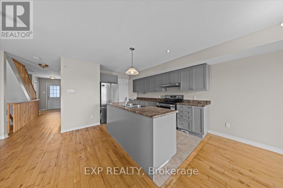 12 John Findlay Terrace, Arnprior, ON - Indoor Photo Showing Kitchen