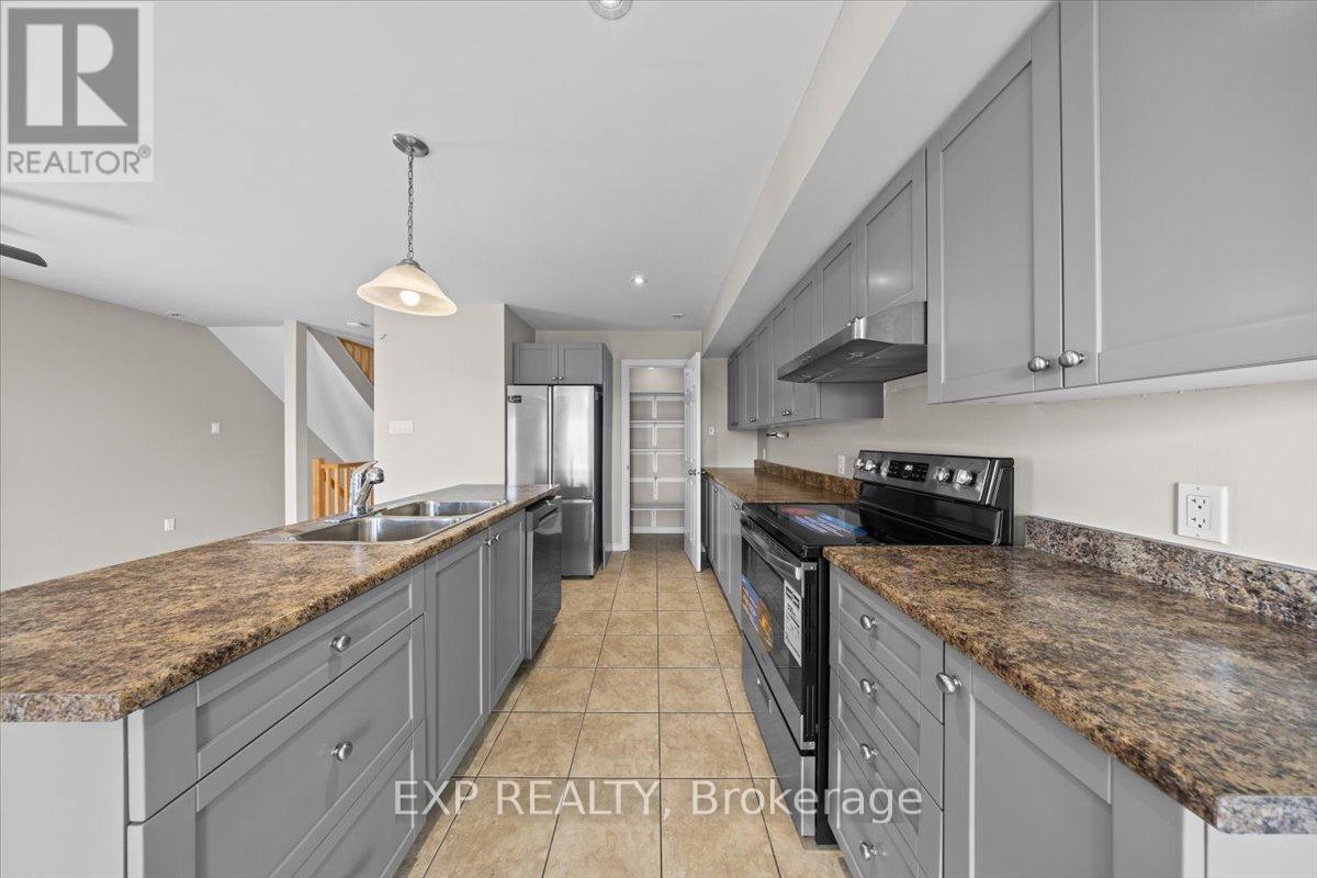 12 John Findlay Terrace, Arnprior, ON - Indoor Photo Showing Kitchen With Double Sink