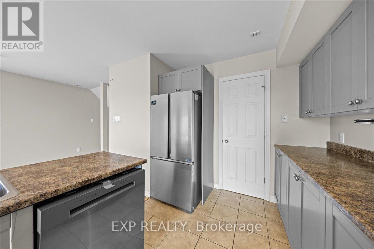 12 John Findlay Terrace, Arnprior, ON - Indoor Photo Showing Kitchen