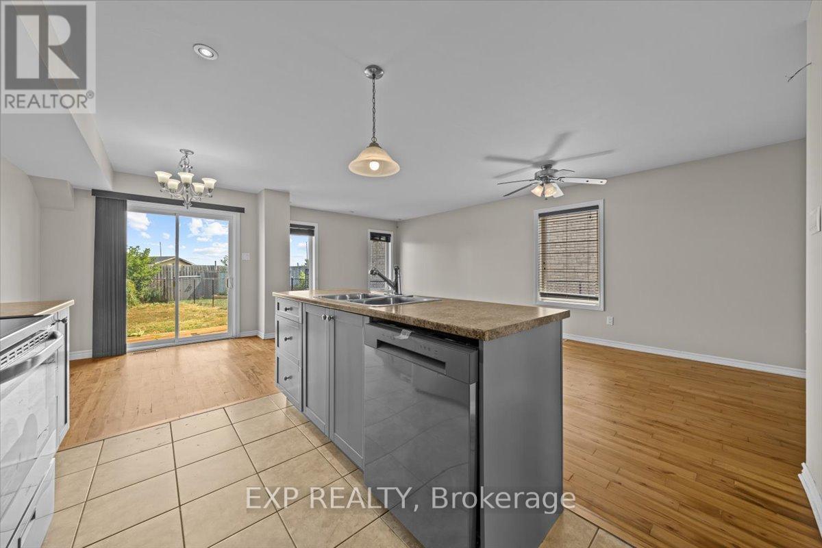 12 John Findlay Terrace, Arnprior, ON - Indoor Photo Showing Kitchen With Double Sink