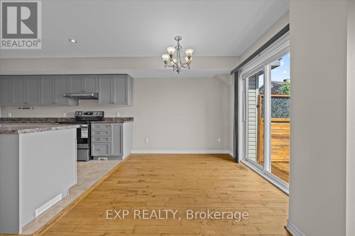 12 John Findlay Terrace, Arnprior, ON - Indoor Photo Showing Kitchen