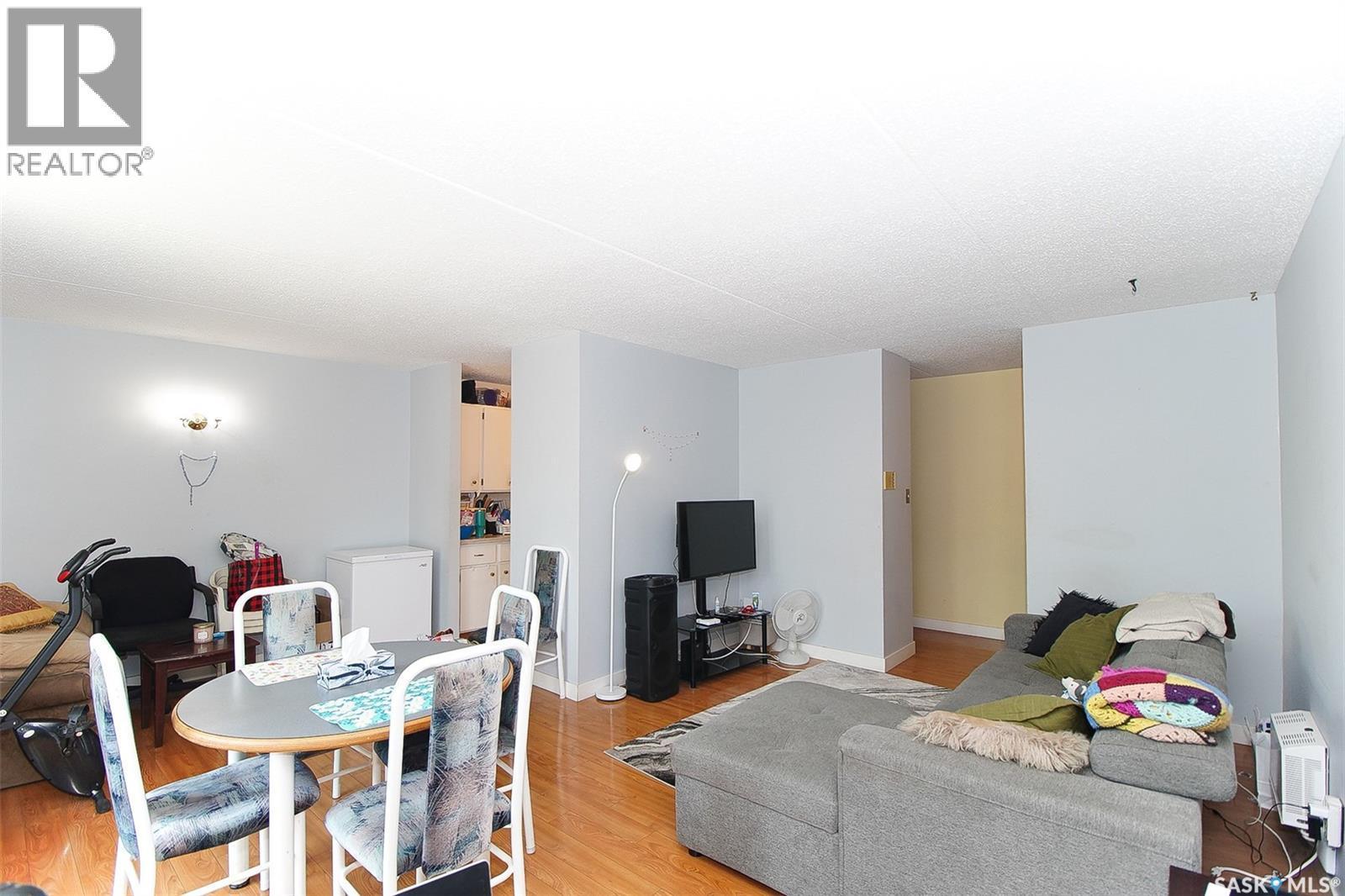 34 39 Centennial Street, Regina, SK - Indoor