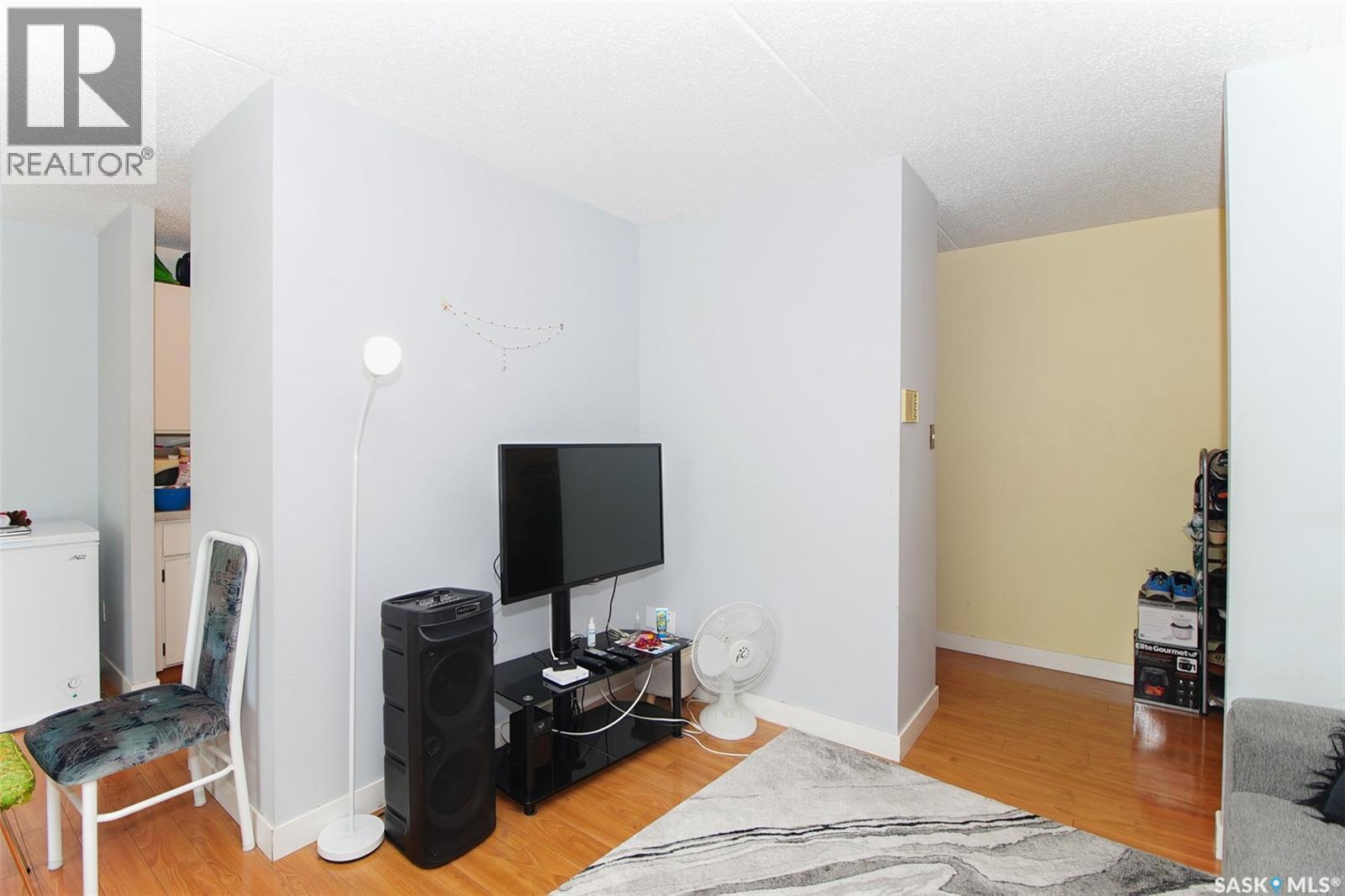 34 39 Centennial Street, Regina, SK - Indoor