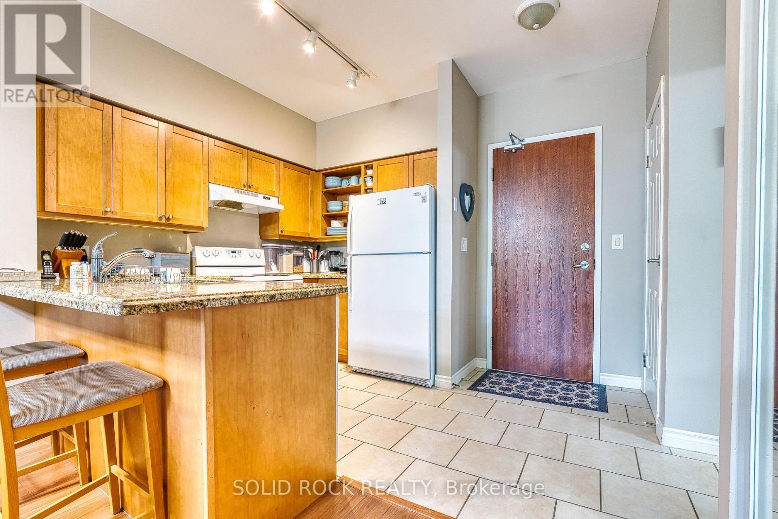 103 - 400 Romeo Street N, Stratford, ON - Indoor Photo Showing Kitchen