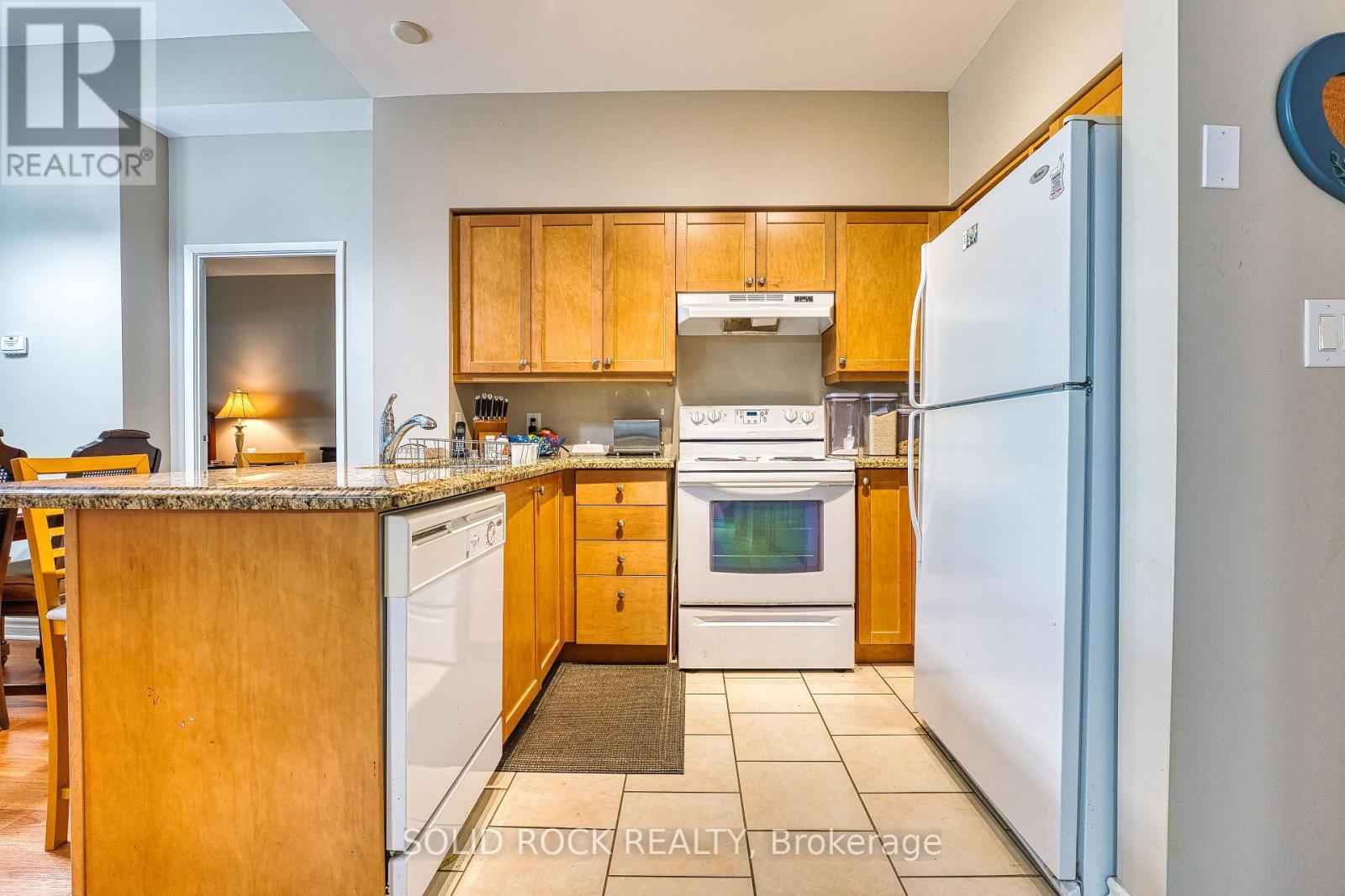 103 - 400 Romeo Street N, Stratford, ON - Indoor Photo Showing Kitchen