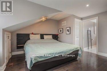 Th#2 - 360 R Dundas Street E, Toronto, ON - Indoor Photo Showing Bedroom
