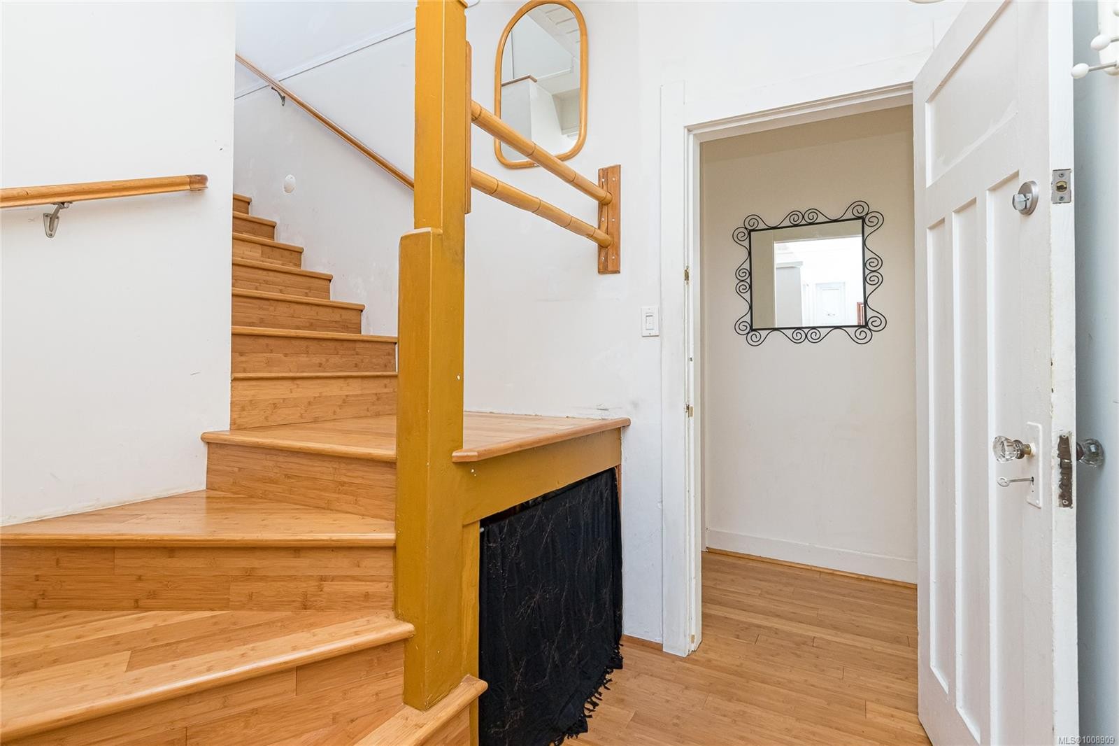 157 Robertson St, Victoria, BC