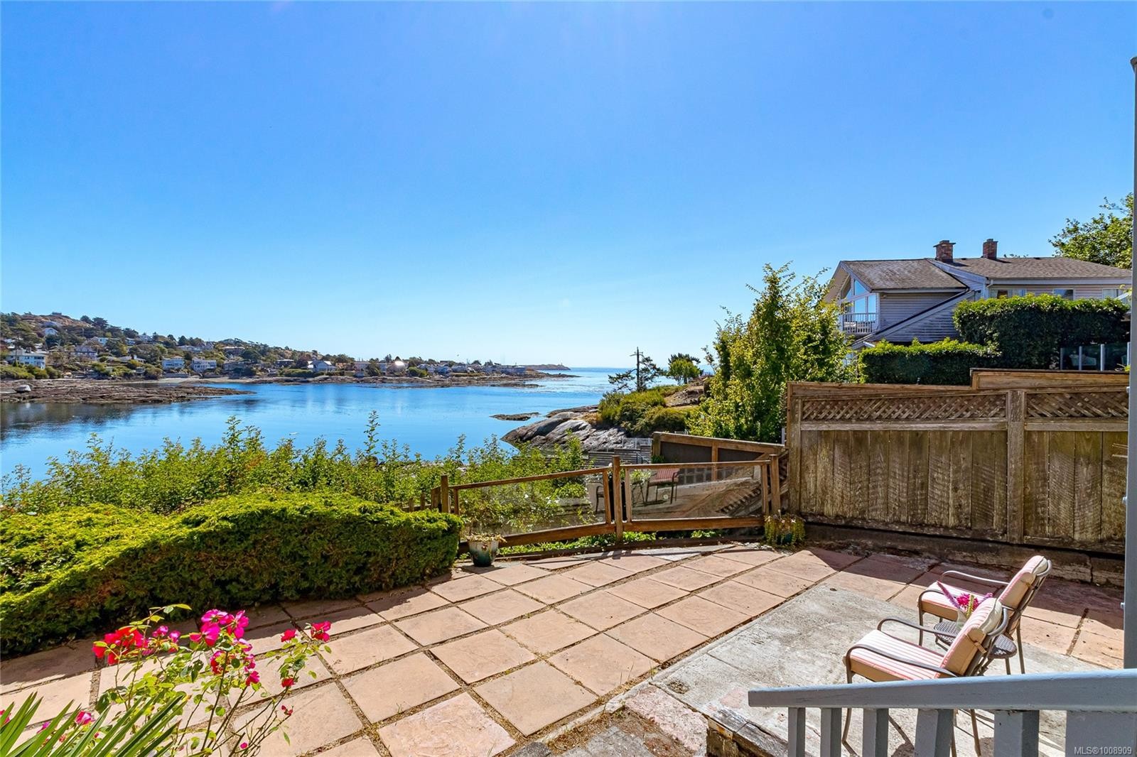 157 Robertson St, Victoria, BC