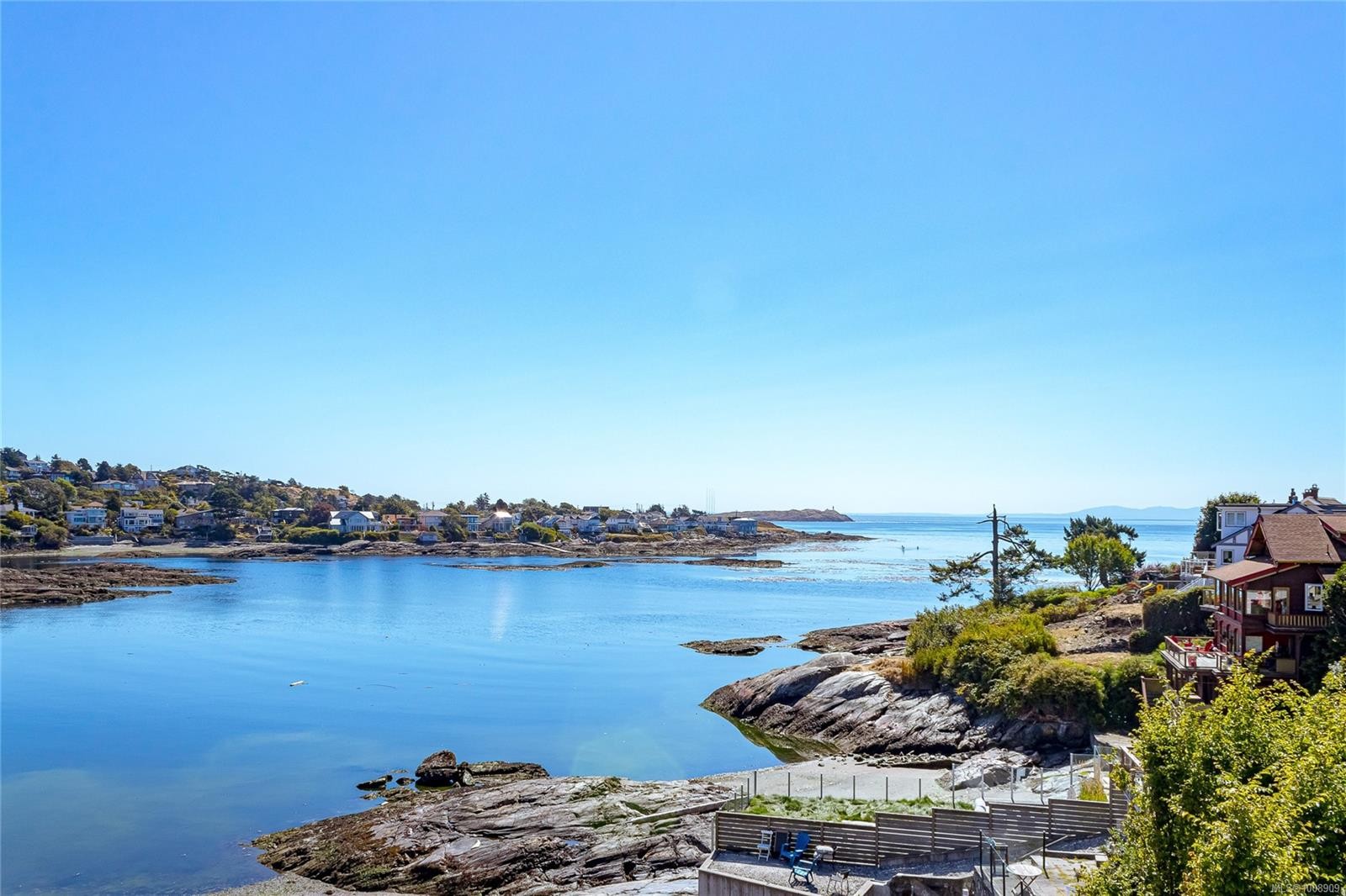 157 Robertson St, Victoria, BC