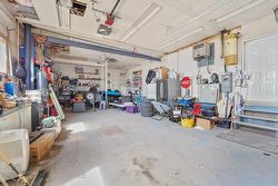 Garage -