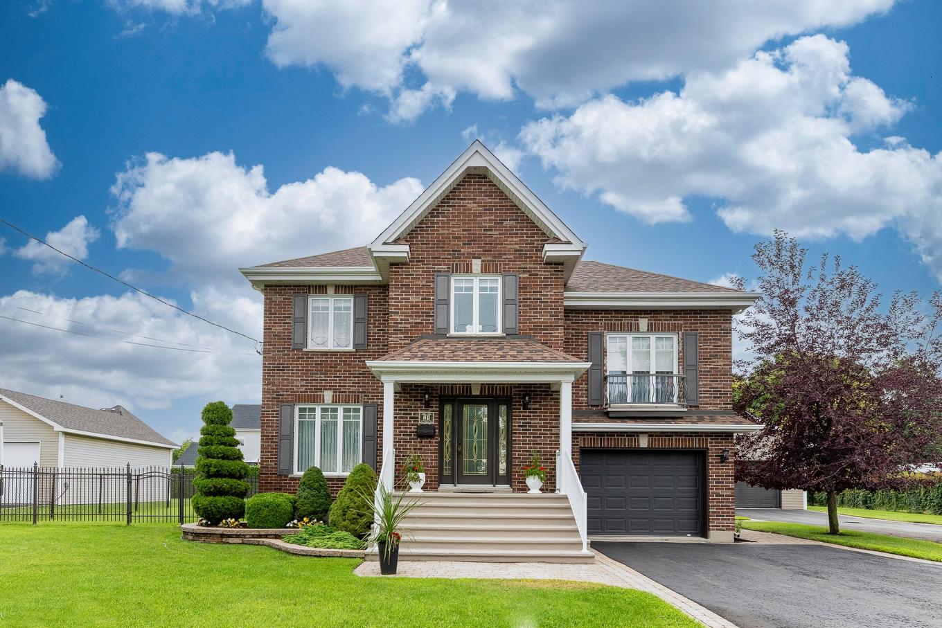 Frontage - 24 Ch. Des Patriotes E., Saint-Jean-Sur-Richelieu, QC - Outdoor With Facade