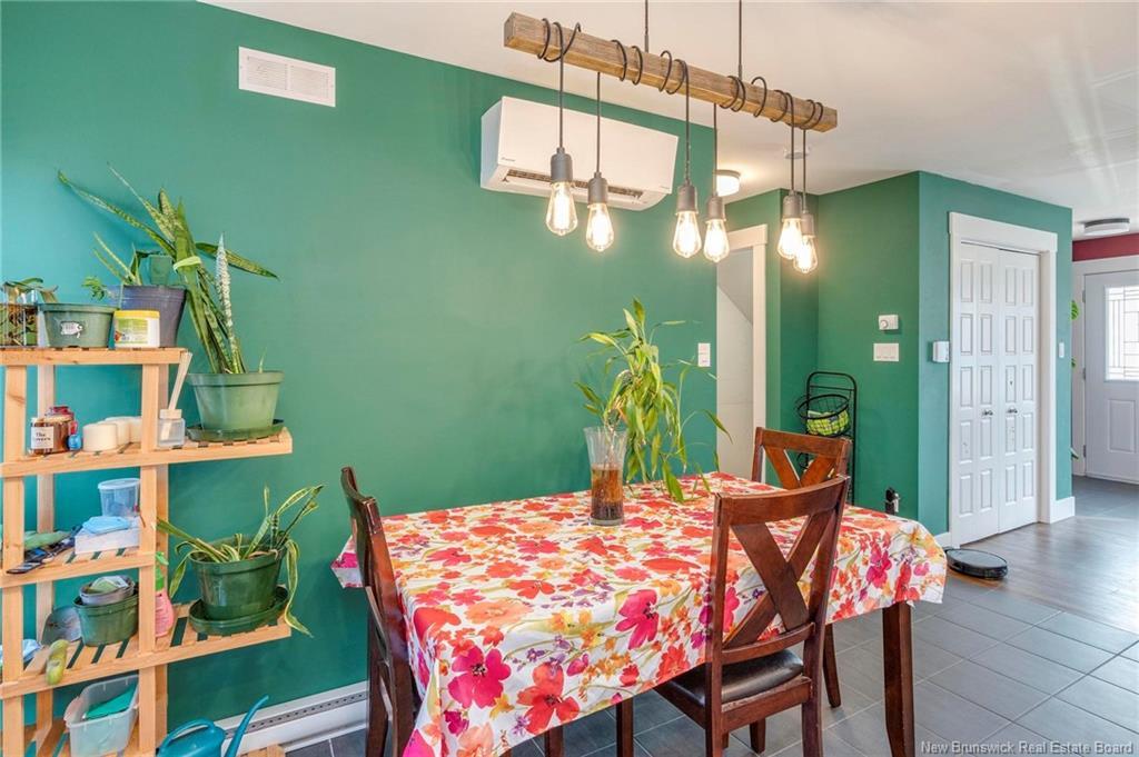 183 Oakfield Dr, Riverview, NB