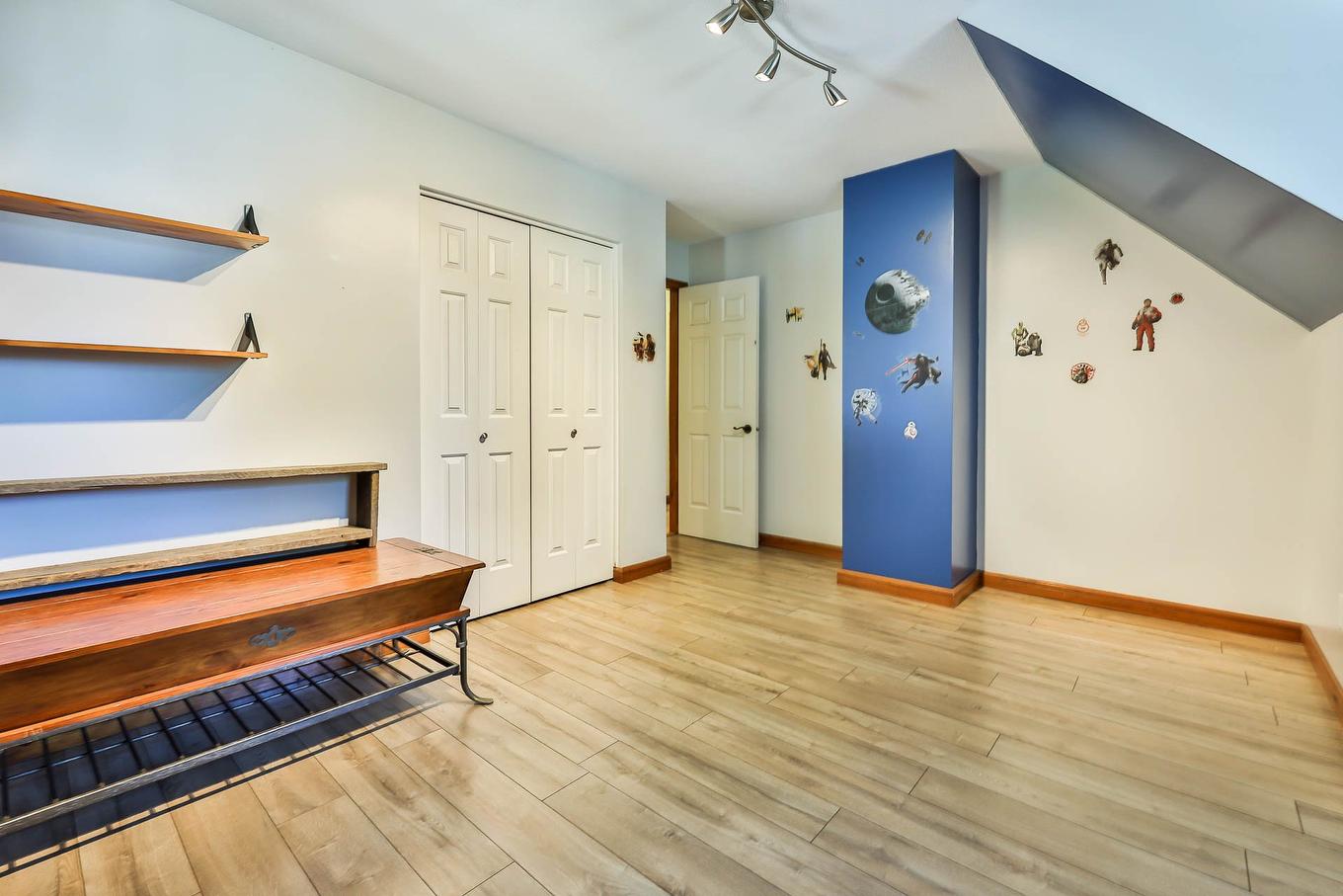 Chambre à coucher - 2 Rue Diotte, Gatineau (Buckingham), QC - Indoor Photo Showing Other Room