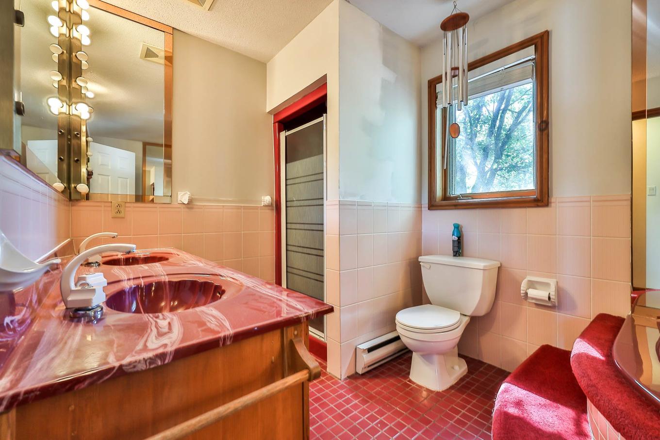 Salle de bains - 2 Rue Diotte, Gatineau (Buckingham), QC - Indoor Photo Showing Bathroom