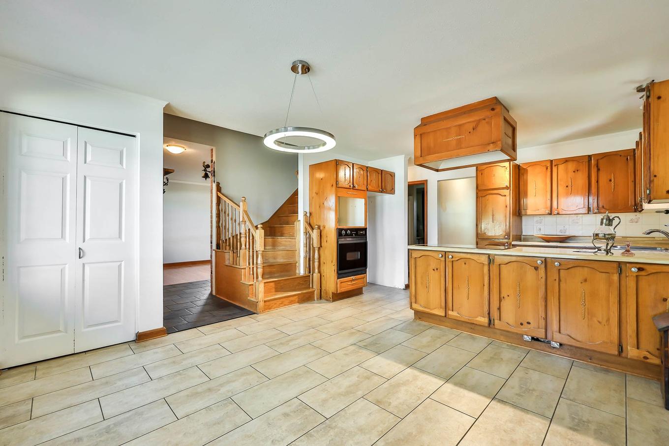 Cuisine - 2 Rue Diotte, Gatineau (Buckingham), QC - Indoor Photo Showing Kitchen