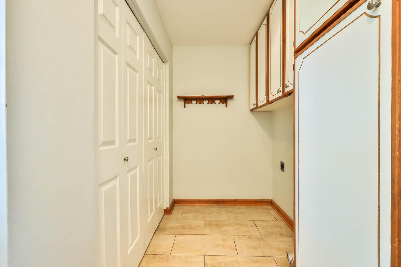 Rangement - 2 Rue Diotte, Gatineau (Buckingham), QC - Indoor Photo Showing Other Room