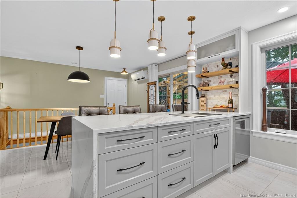 52 Herman, Dieppe, NB