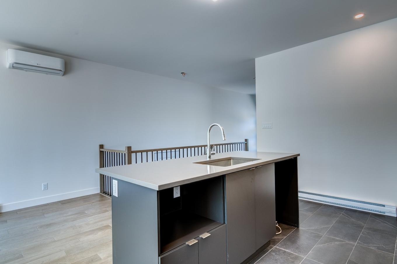 Cuisine - 8757 Rue De Touraine, Sorel-Tracy, QC - Indoor Photo Showing Kitchen