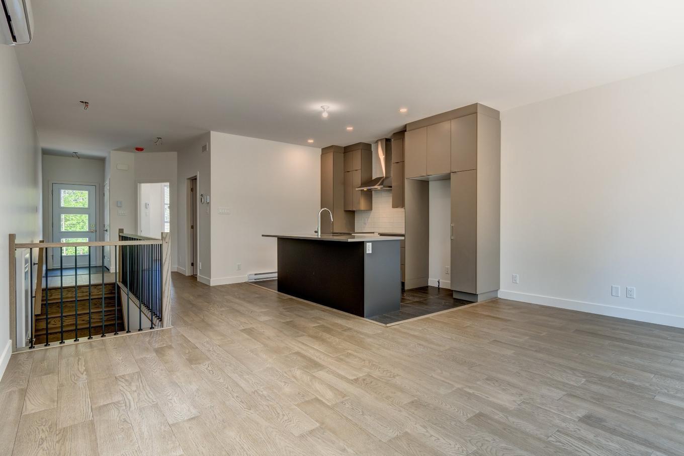 Salle à manger - 8757 Rue De Touraine, Sorel-Tracy, QC - Indoor Photo Showing Kitchen