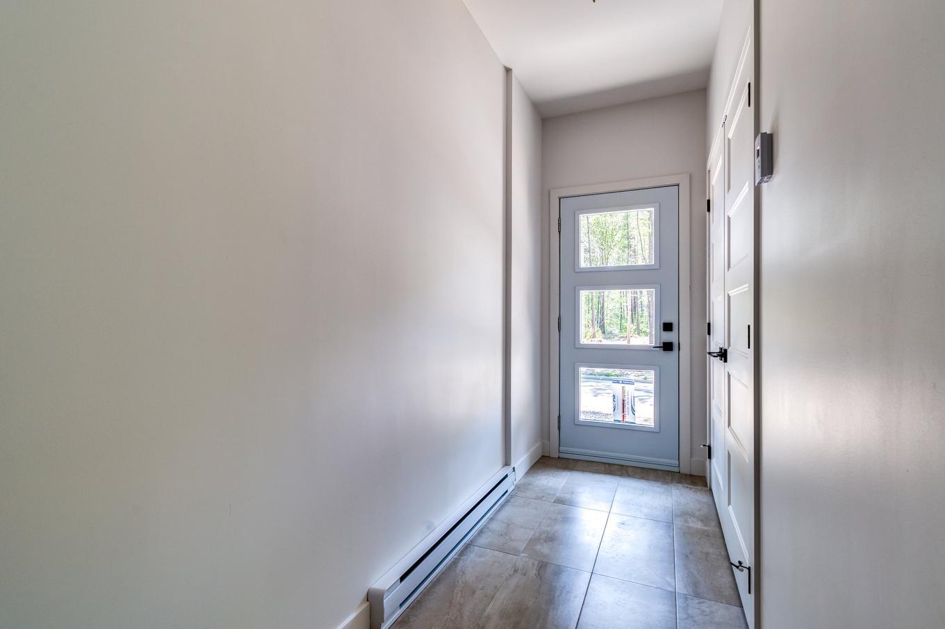 Hall d'entrée/Vestibule - 6027 Rue De La Rochelle, Sorel-Tracy, QC - Indoor Photo Showing Other Room