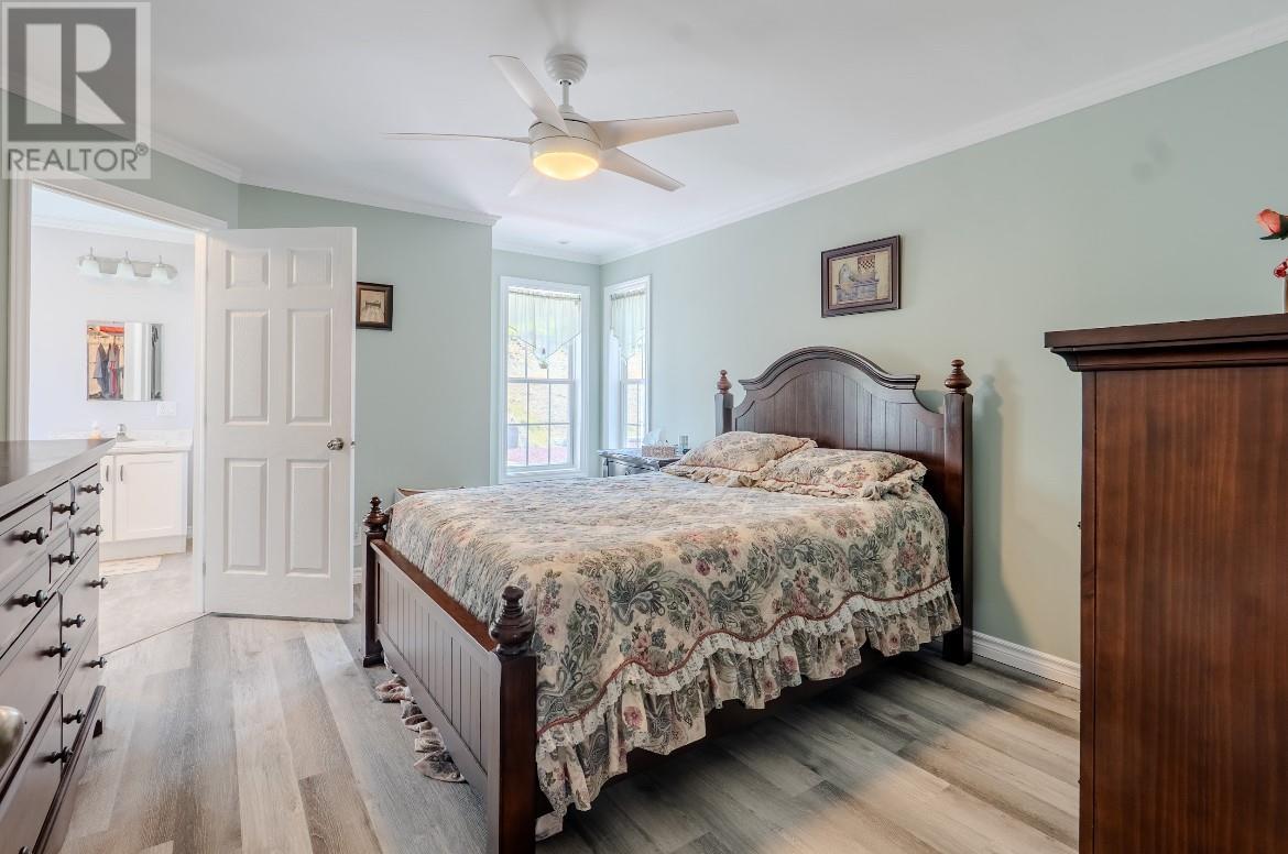 40 Main Road, Bristol'S Hope, NL - Indoor Photo Showing Bedroom