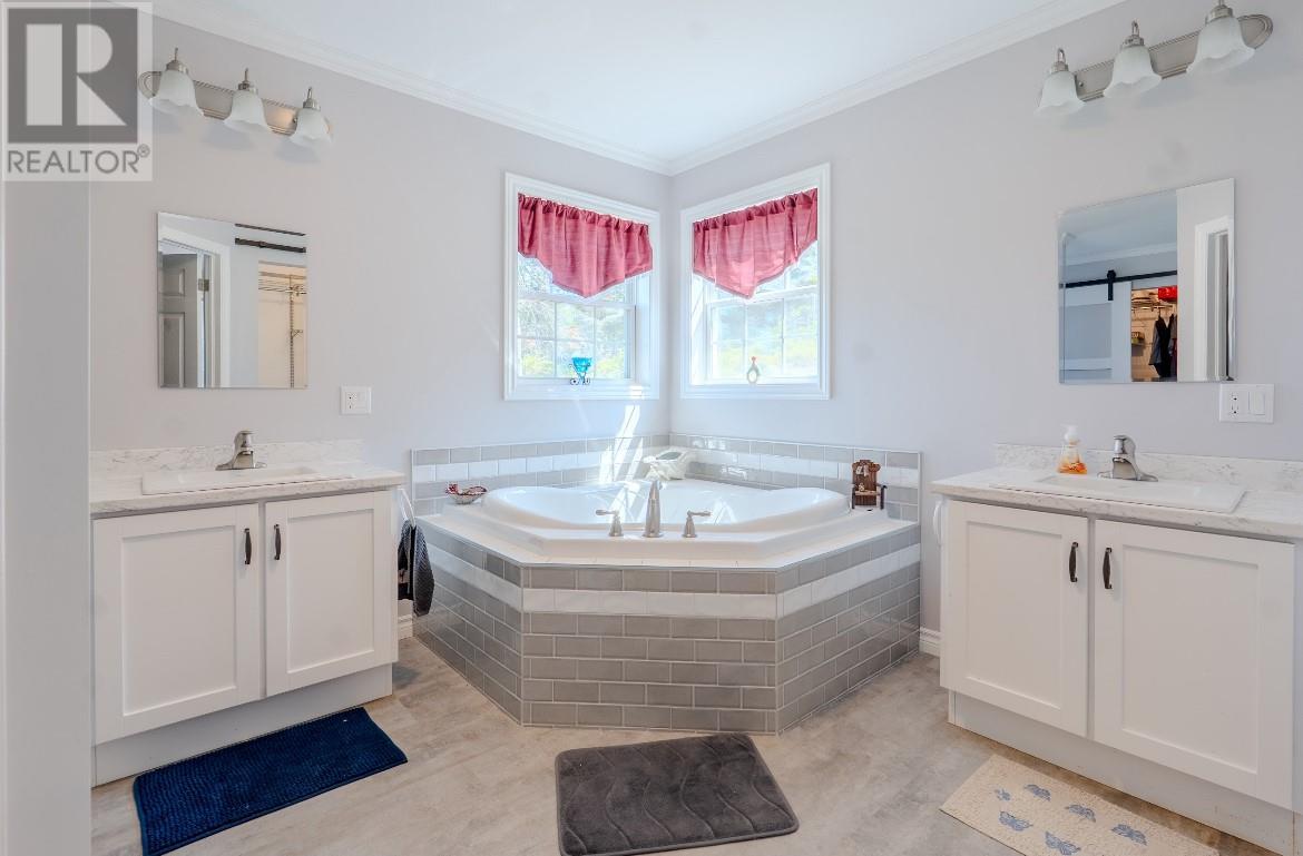 40 Main Road, Bristol'S Hope, NL - Indoor Photo Showing Bathroom