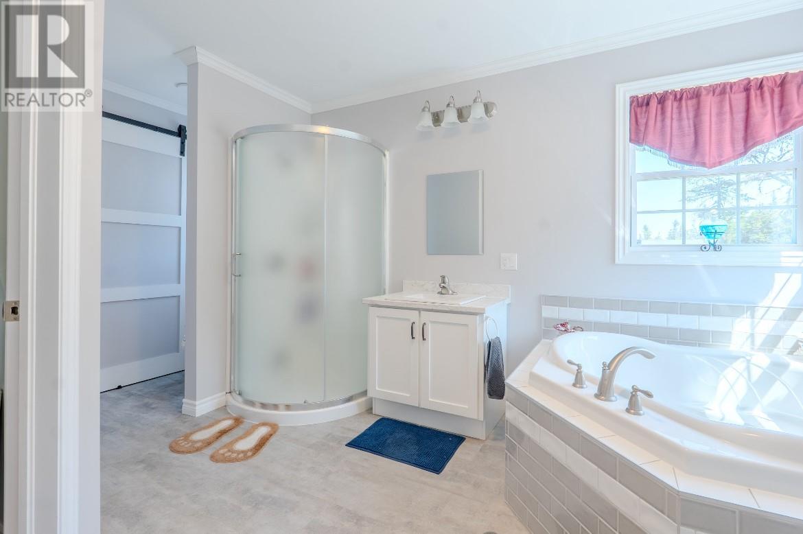 40 Main Road, Bristol'S Hope, NL - Indoor Photo Showing Bathroom