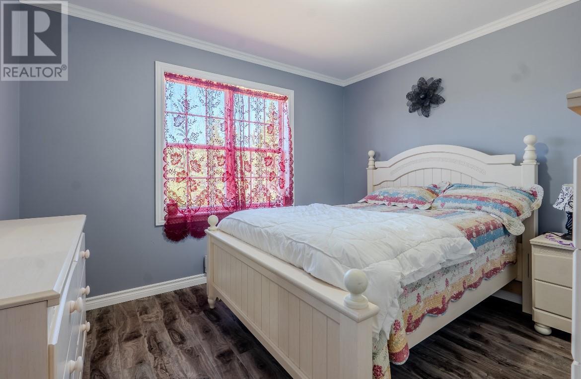 40 Main Road, Bristol'S Hope, NL - Indoor Photo Showing Bedroom