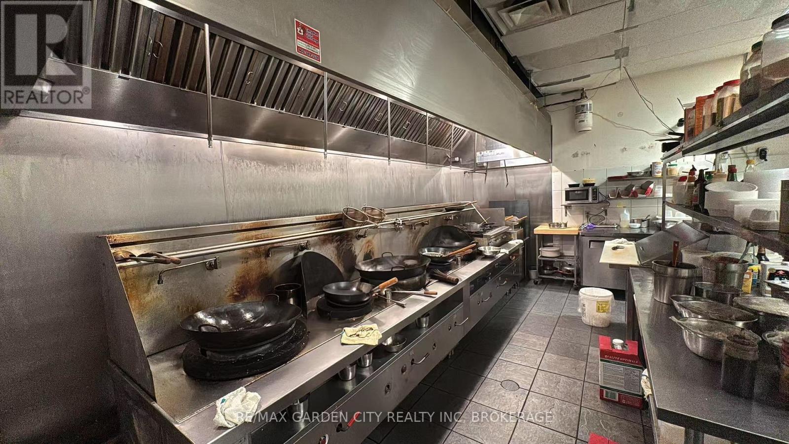 7 - 100 Fourth Avenue, St. Catharines (Ridley), ON