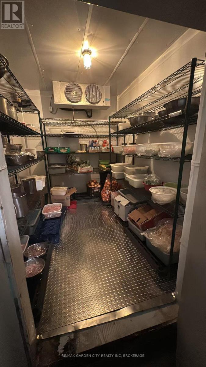 7 - 100 Fourth Avenue, St. Catharines (Ridley), ON