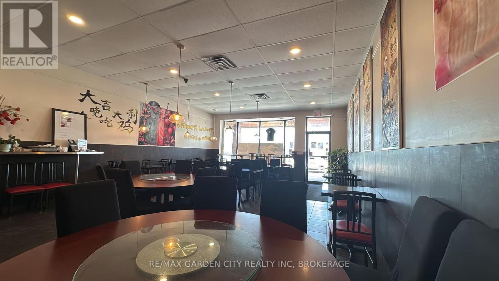 7 - 100 Fourth Avenue, St. Catharines (Ridley), ON