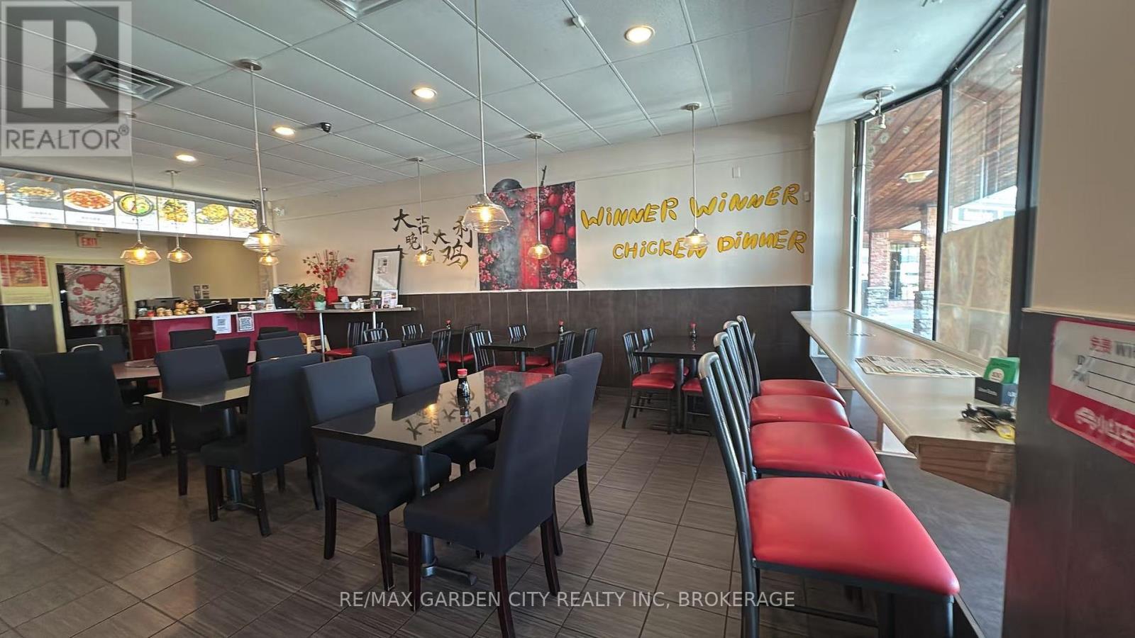 7 - 100 Fourth Avenue, St. Catharines (Ridley), ON