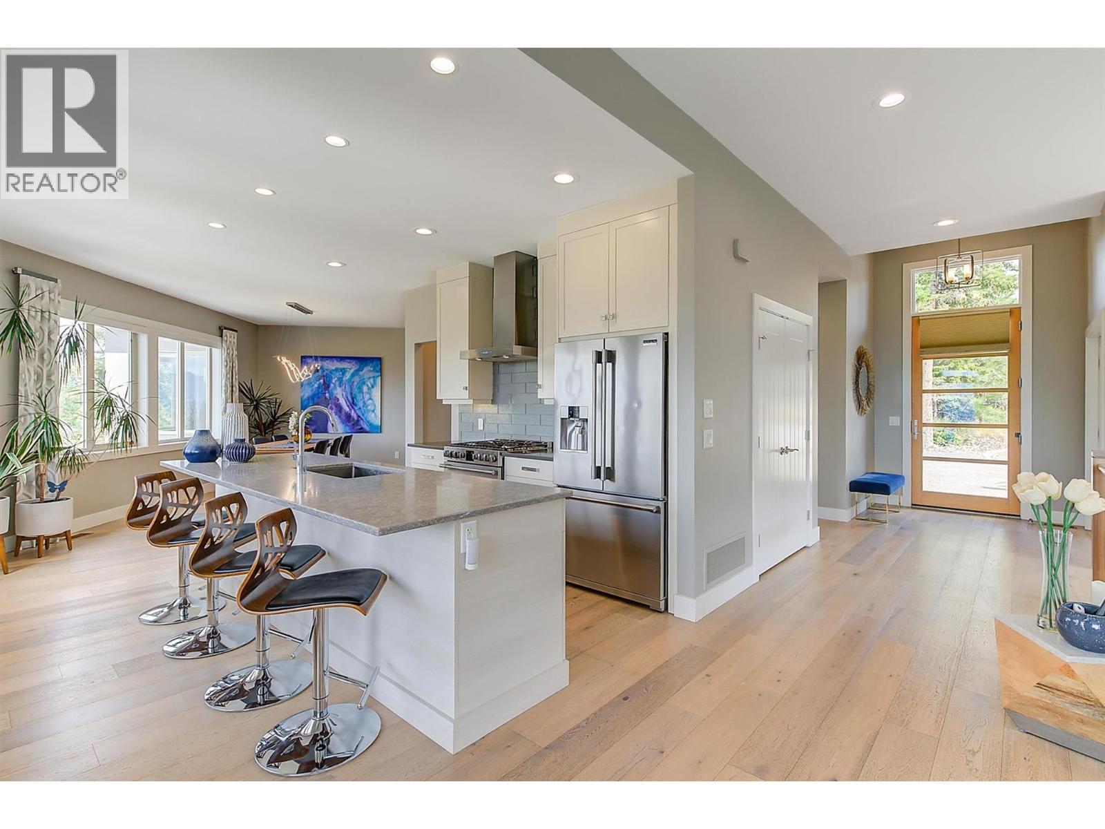514 Quartz Crescent Unit# 6, Kelowna, BC - Indoor Photo Showing Kitchen