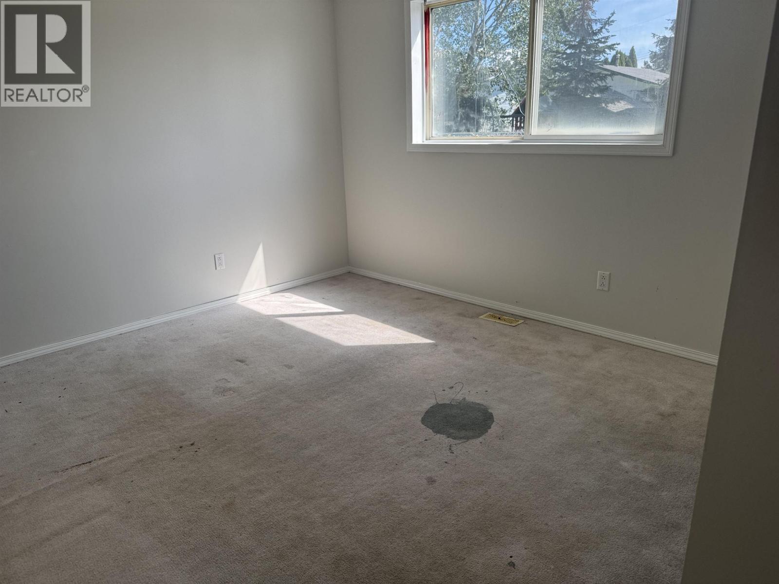 40 Mcintyre Drive, Mackenzie, BC - Indoor Photo Showing Other Room