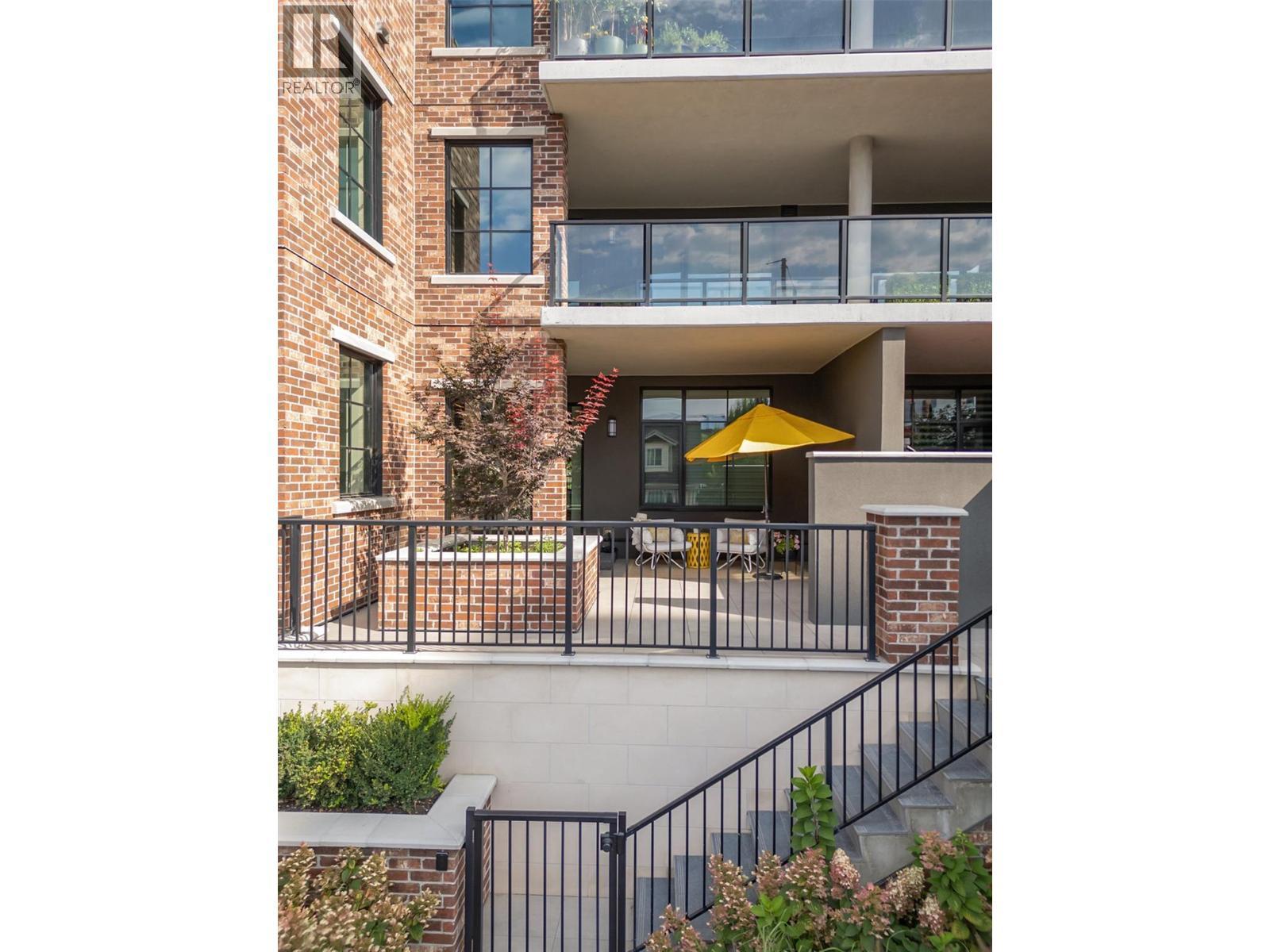 450 Groves Avenue Unit# 102, Kelowna, BC - Outdoor