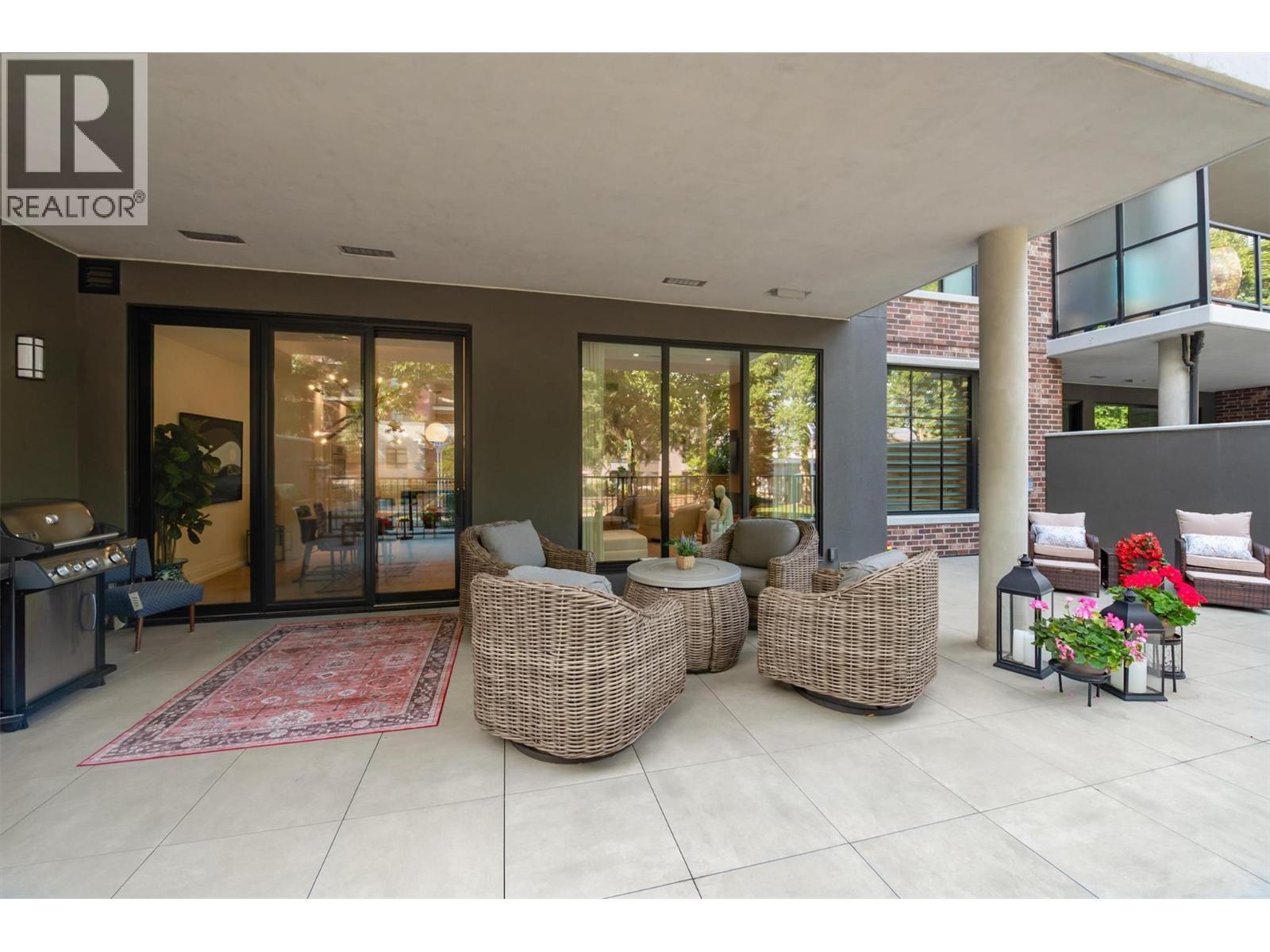 450 Groves Avenue Unit# 102, Kelowna, BC - Outdoor With Exterior