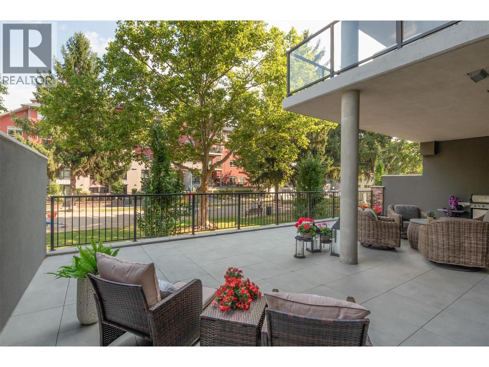 450 Groves Avenue Unit# 102, Kelowna, BC - Outdoor With Deck Patio Veranda With Exterior