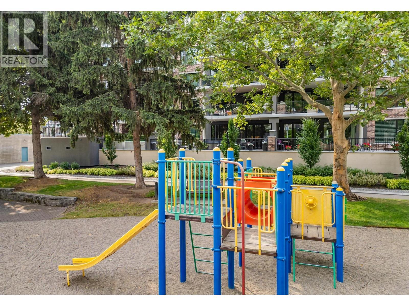 450 Groves Avenue Unit# 102, Kelowna, BC - Outdoor