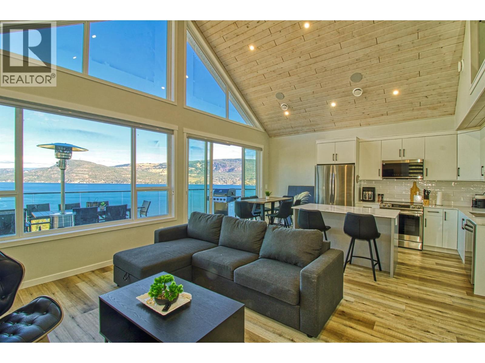 6725 La Palma Loop Unit# 243, Kelowna, BC - Indoor