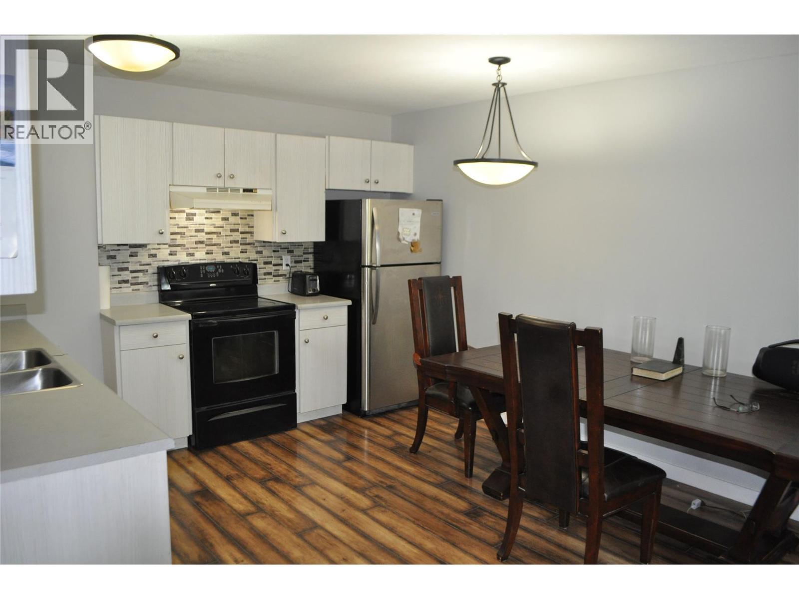 1047 Middleton Way Unit# 109, Vernon, BC - Indoor Photo Showing Other Room